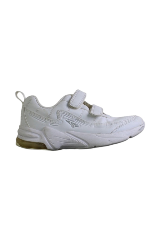 A White Sneakers from Dr. Kong in size 7Y for neutral. (Front View)