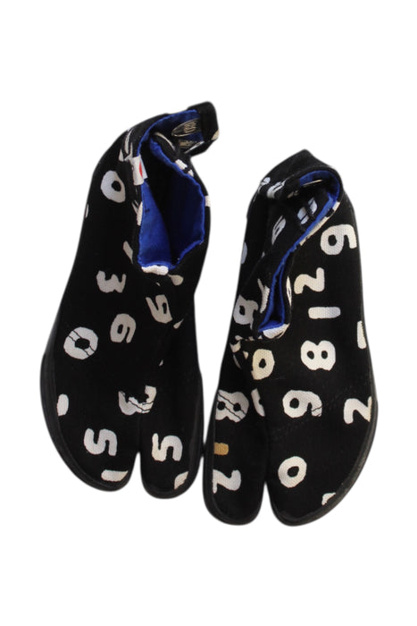 A Black Rain Boots from Sou Sou in size 5T for boy. (Back View)