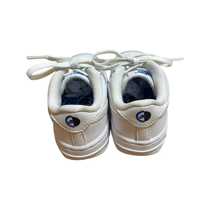 A White Sneakers from Nike in size 18-24M for neutral. (Back View)