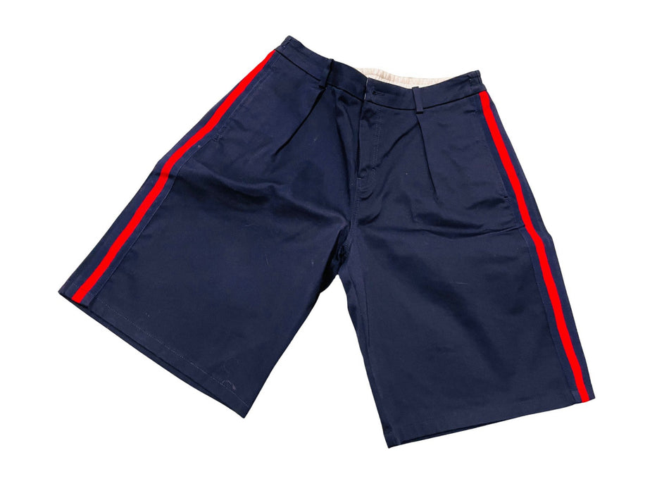 A Navy Shorts from Gucci in size 10Y for boy. (Front View)