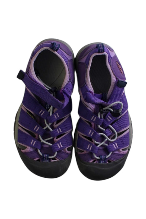 A Purple Aqua Shoes from Keen in size 10Y for girl. (Back View)