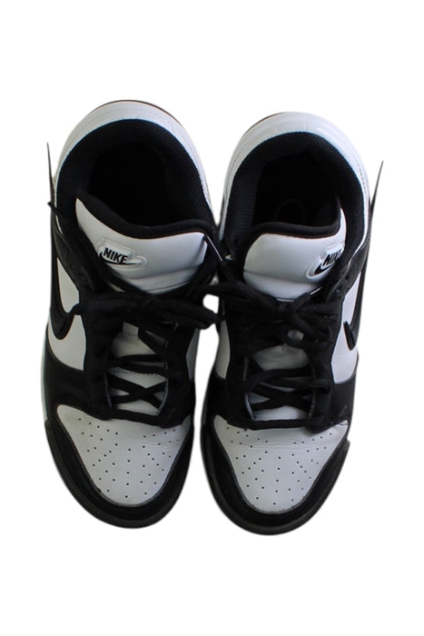A Black Sneakers from Nike in size 14Y for neutral. (Back View)
