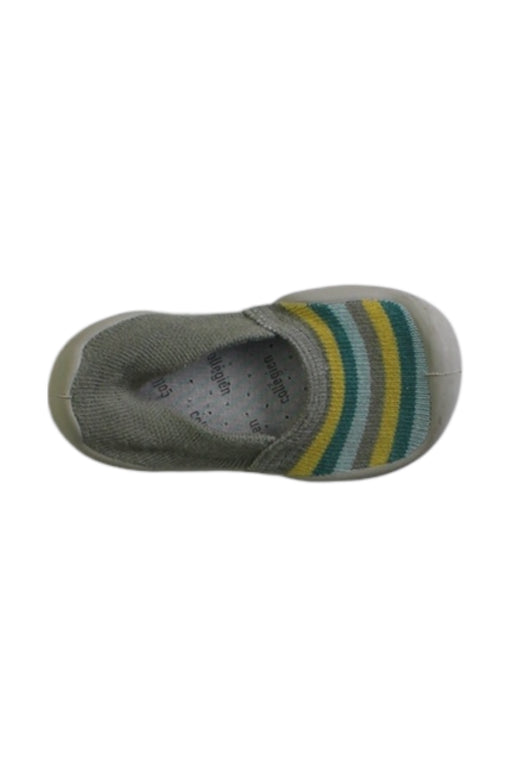 A Grey Slip Ons from Collegien in size 4T for neutral. (Front View)