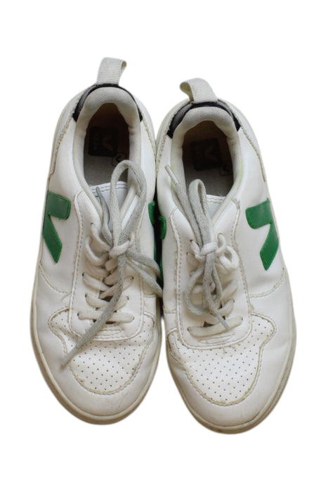 A White Sneakers from Veja in size 9Y for neutral. (Back View)