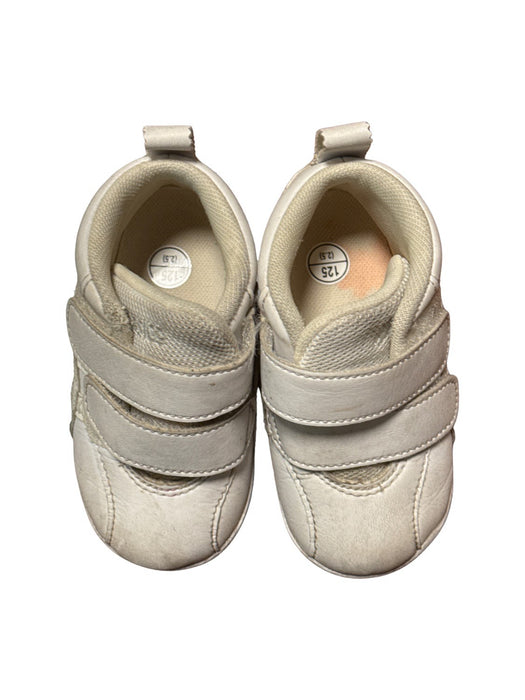 A White Sneakers from ASICS in size 12-18M for neutral. (Front View)