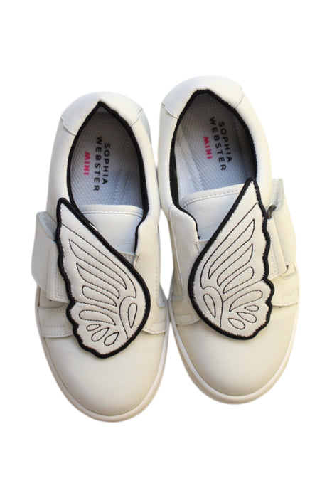 A White Sneakers from Sophia Webster in size 5T for girl. (Back View)