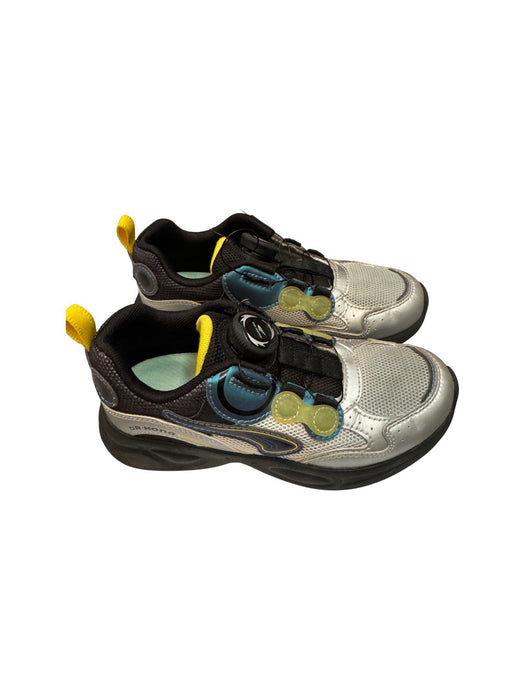 A Silver Sneakers from Dr. Kong in size 6T for neutral. (Back View)