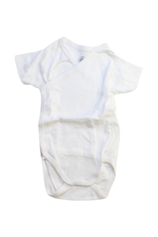 A White Short Sleeve Bodysuits from Petit Bateau in size 3-6M for neutral. (Front View)