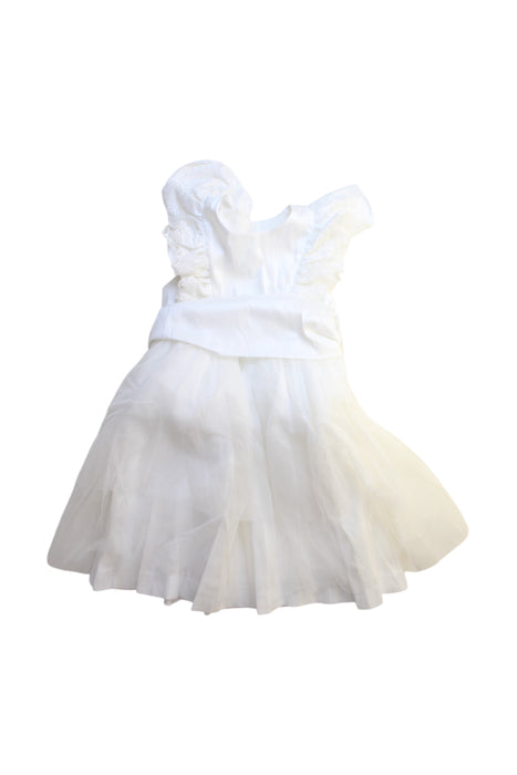 A White Sleeveless Dresses from Camilla in size 5T for girl. (Front View)