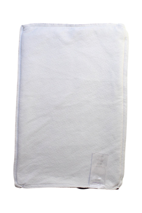 A White Blankets from ClevaMama in size O/S for neutral. (Back View)