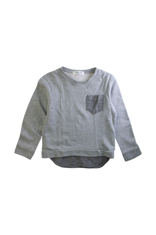 A Grey Long Sleeve Tops from Comme Ca Ism in size 5T for boy. (Front View)