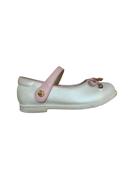 A White Dress Shoes from Dr. Kong in size 4T for girl. (Back View)