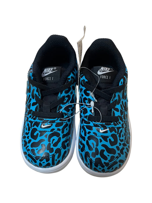 A Blue Sneakers from Nike in size 18-24M for boy. (Front View)