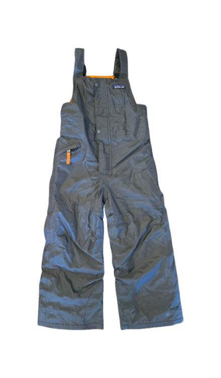 A Grey Ski Pants & Salopettes from Patagonia in size 5T for neutral. (Front View)