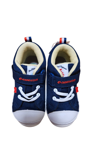 A Navy Sneakers from Moonstar in size 18-24M for boy. (Front View)