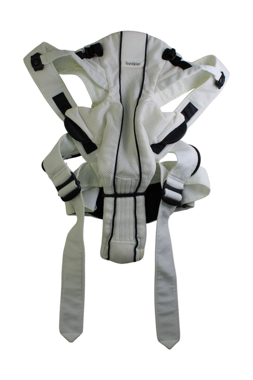 A White Baby Carriers from BabyBjorn in size 0-3M for neutral. (Front View)