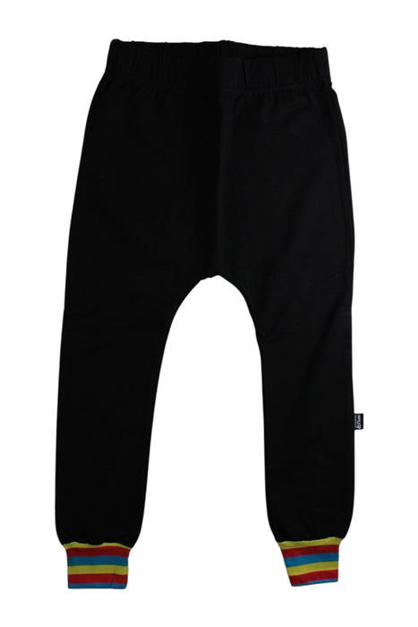 A Black Sweatpants from Whistle & Flute in size 5T for boy. (Front View)