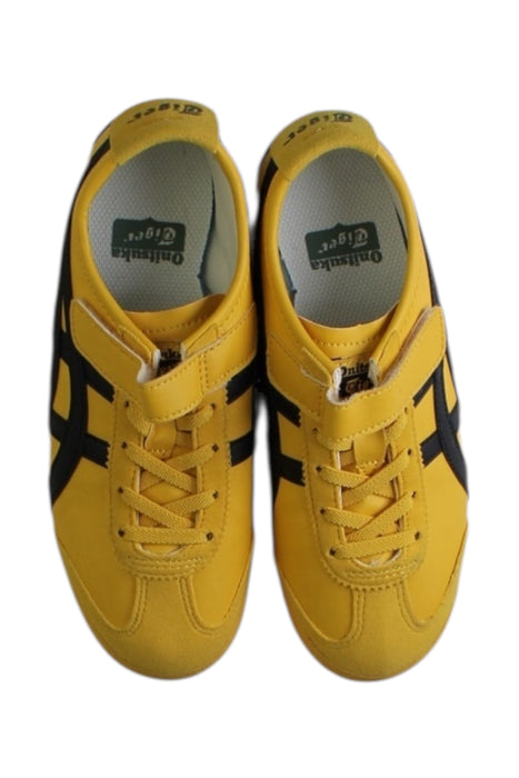 A Yellow Sneakers from Onitsuka Tiger in size 7Y for boy. (Back View)