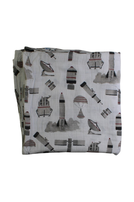 A  Swaddles from Little Unicorn in size O/S for boy. (Front View)