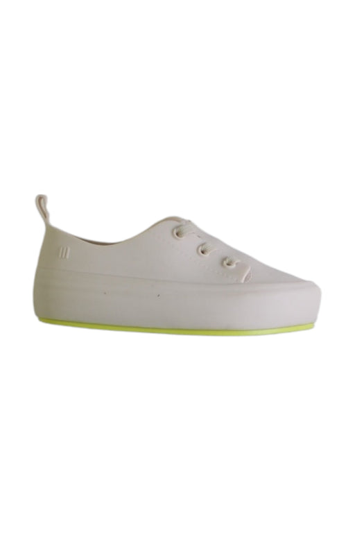 A White Sneakers from Mini Melissa in size 3T for boy. (Front View)