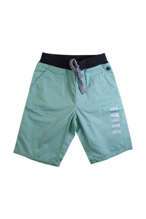 A Green Shorts from Petit Bateau in size 6T for boy. (Front View)