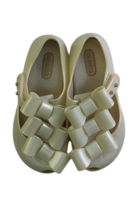 A Ivory Flats from Mini Melissa in size 3T for girl. (Back View)