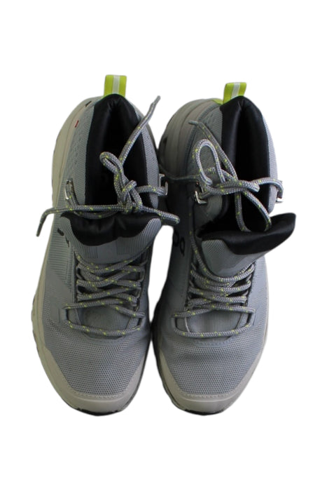 A Grey Sneakers from On in size 12Y for neutral. (Back View)