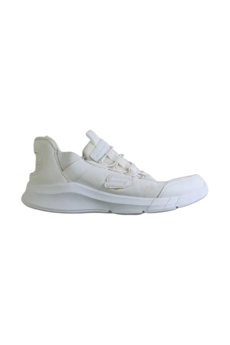 A White Sneakers from Skechers in size 12Y for neutral. (Front View)