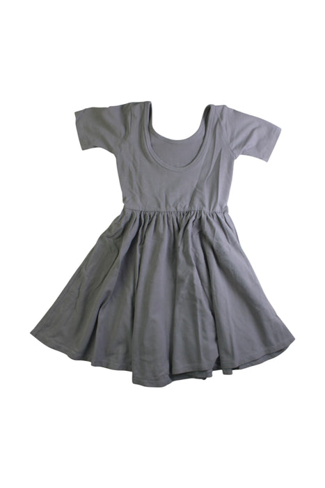 A Grey Short Sleeve Dresses from Alice + Ames in size 4T for girl. (Back View)