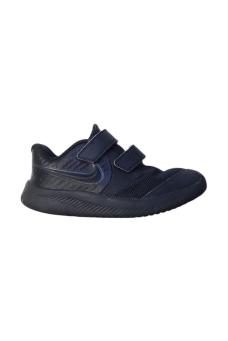 A Navy Sneakers from Nike in size 4T for neutral. (Front View)
