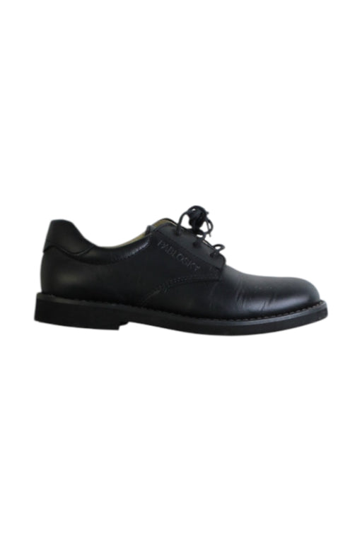 A Black Dress Shoes from Pablosky in size 6T for boy. (Front View)