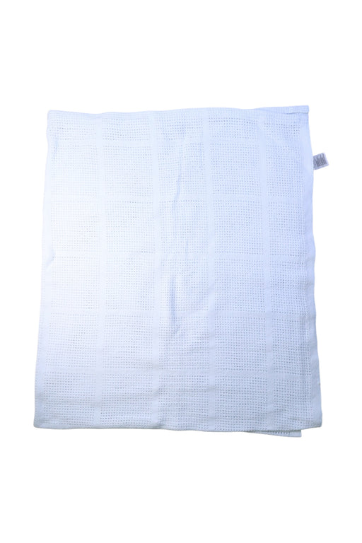 A White Blankets from Mothercare in size O/S for neutral. (Front View)