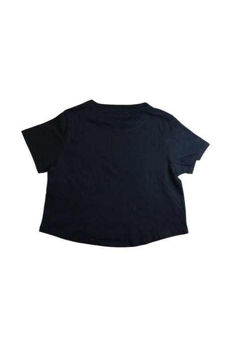 A Black Short Sleeve T Shirts from Nike in size 10Y for girl. (Back View)