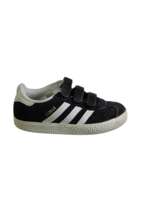 A Black Sneakers from Adidas in size 4T for girl. (Front View)