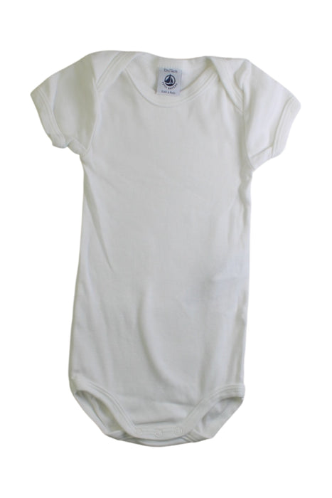 A White Short Sleeve Bodysuits from Petit Bateau in size 6-12M for neutral. (Front View)