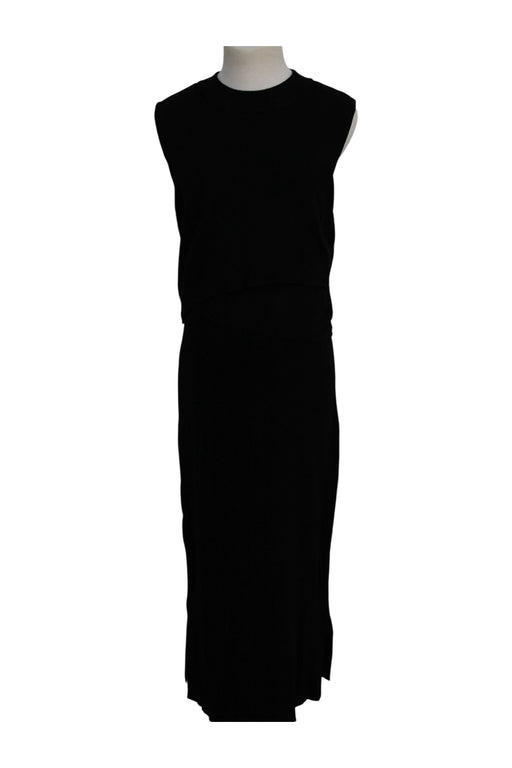 A Black Sleeveless Dresses from Ripe in size Maternity-L for maternity. (Front View)