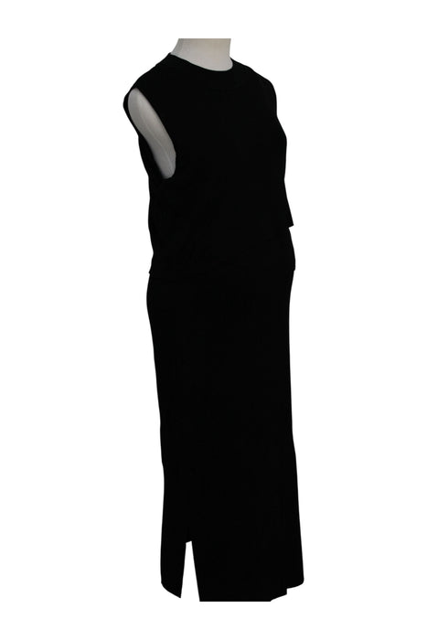 A Black Sleeveless Dresses from Ripe in size Maternity-L for maternity. (Back View)