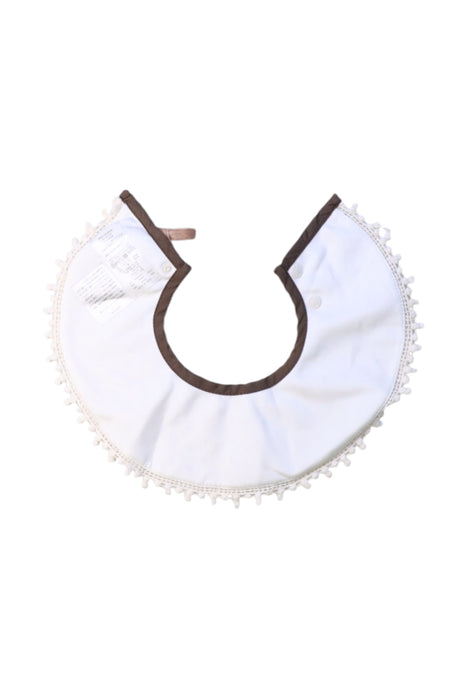 A White Collars from MarlMarl in size O/S for girl. (Back View)