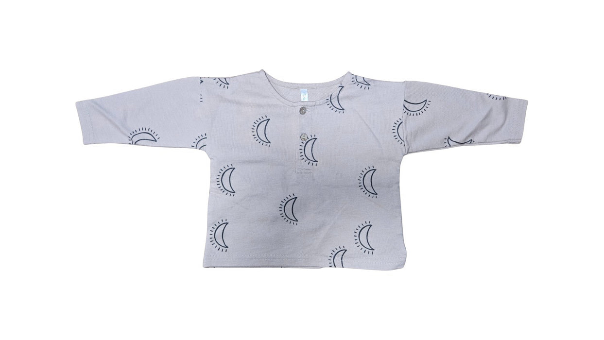 A Grey Long Sleeve T Shirts from Rylee + Cru in size 3-6M for neutral. (Front View)