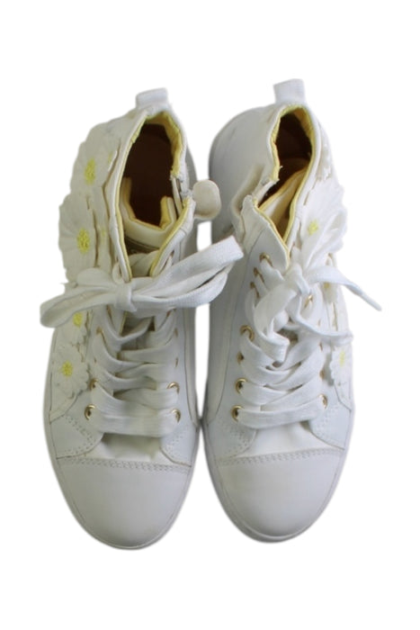 A White Sneakers from Geox in size 10Y for girl. (Back View)