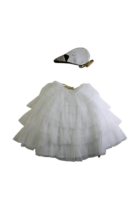 A White Capes & Ponchos from Meri Meri in size 8Y for girl. (Back View)