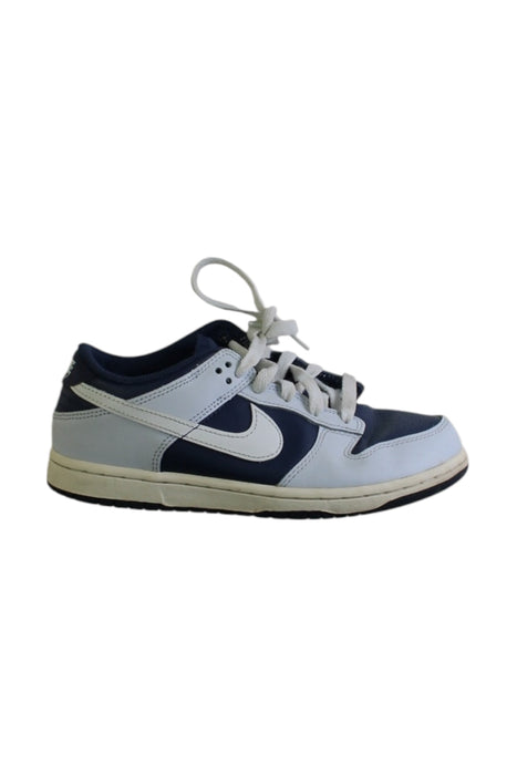 A Blue Sneakers from Nike in size 10Y for boy. (Front View)
