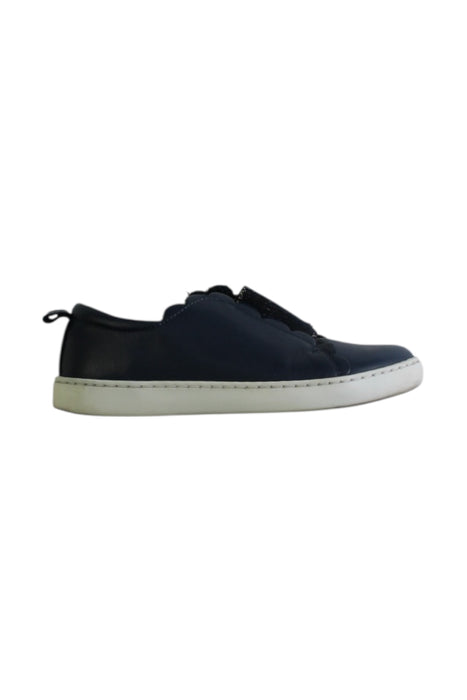 A Navy Sneakers from Jacadi in size 6T for girl. (Front View)