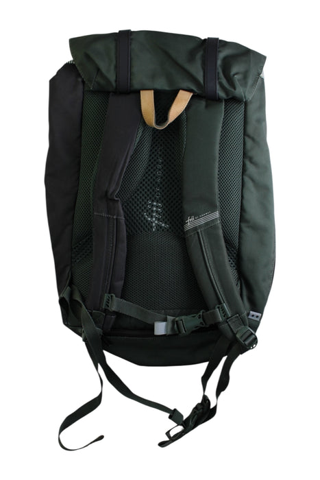 A Green Bags from Frii of Norway in size O/S for boy. (Back View)