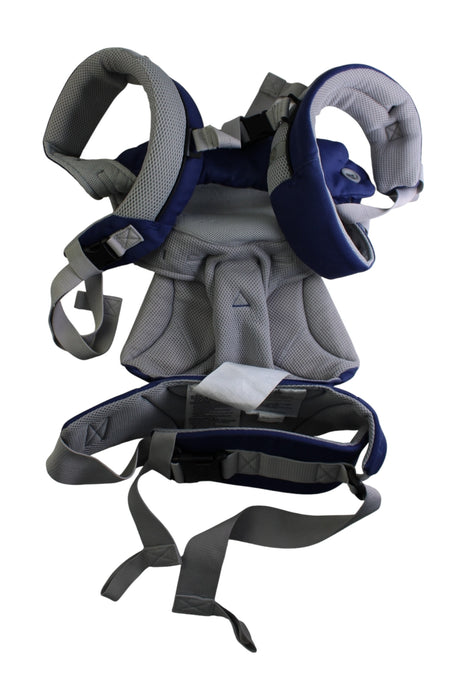 A Blue Baby Carriers from Ergobaby in size 3-6M for boy. (Front View)