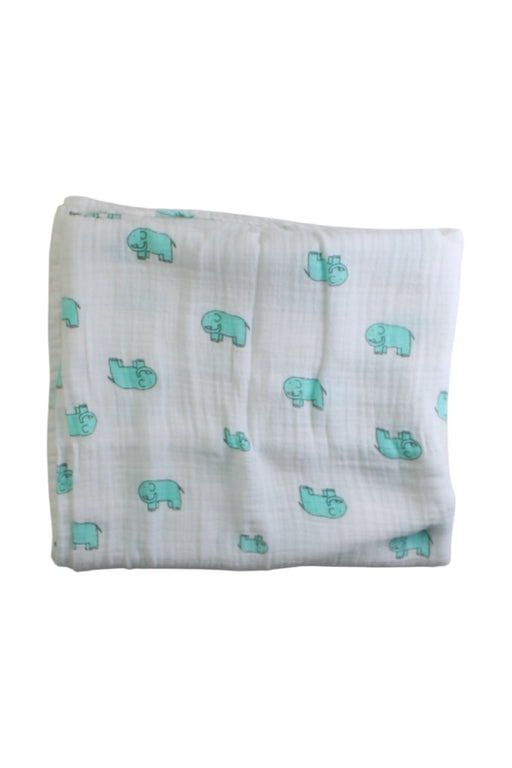 A White Blankets from Aden & Anais in size O/S for neutral. (Front View)