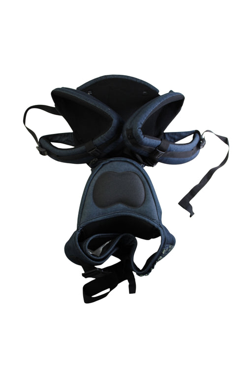 A Navy Baby Carriers from i-Angel in size 3-6M for neutral. (Front View)