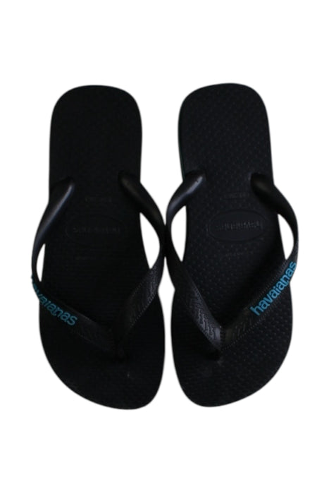 A Black Flip Flops from Havaianas in size 12Y for boy. (Back View)