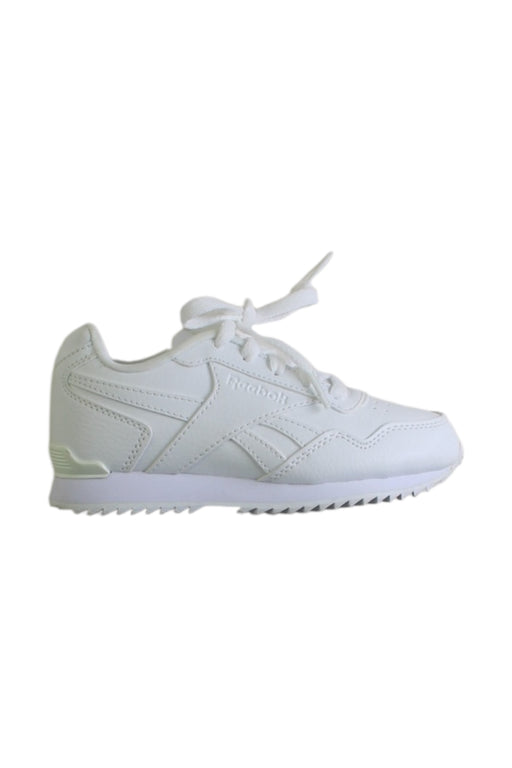 A White Sneakers from Reebok in size 5T for neutral. (Front View)