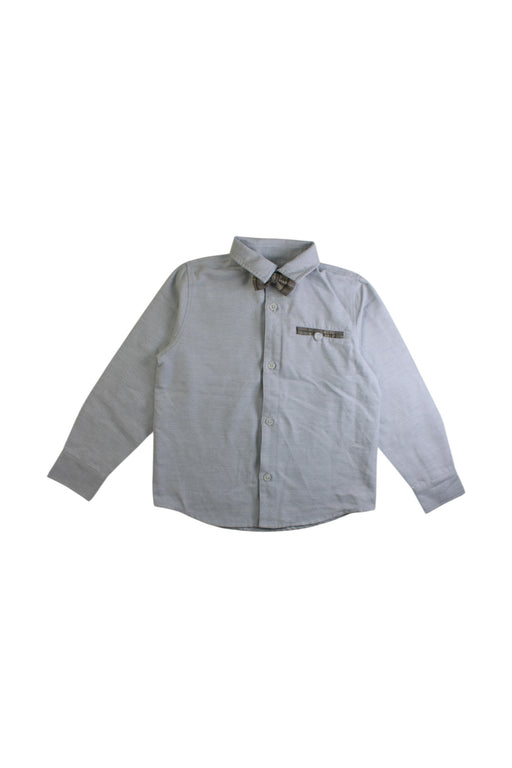 A Grey Long Sleeve Shirts from Chickeeduck in size 4T for boy. (Front View)